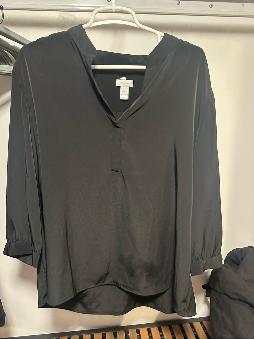 Chico's Black V-Neck Long-Sleeve Blouse